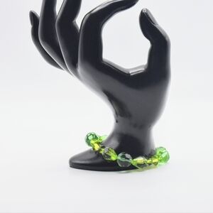 Vibrant Emerald Beaded Bracelet